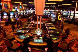 Lin789 APP Android Myanmar ဘောလုံး Live Casino Slot ကစားနည်း Smartphone Screen